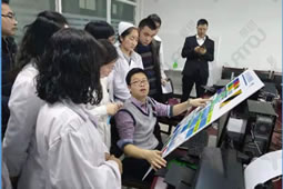 华谋咨询为某医院进行可视化标签编辑的培训以及现场实操演示